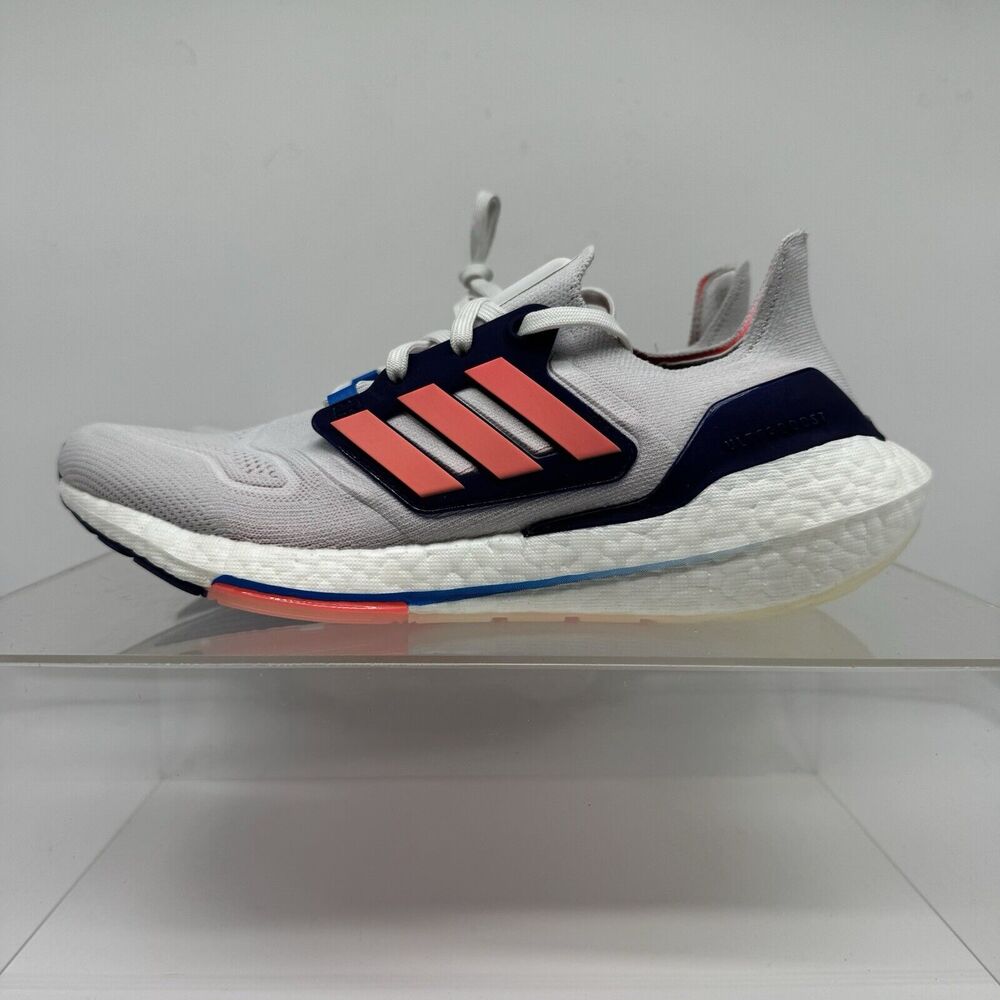 Brand New Women’s Adidas UltraBoost 22 White Turbo Indigo GX5589 Shoes Size 10.5